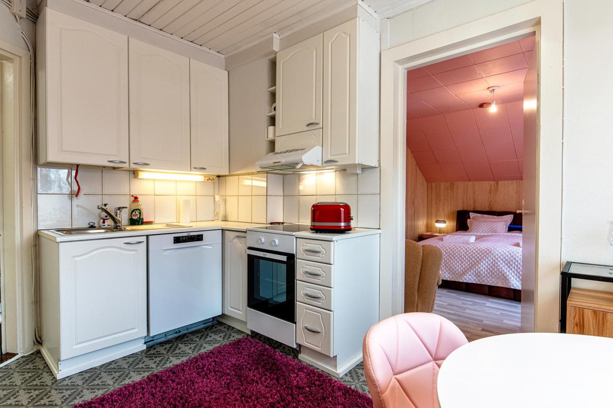 Kalle'S Unluxury Guest House Cl0Sed From 1St Of Feb 2025 Хельсинки Экстерьер фото